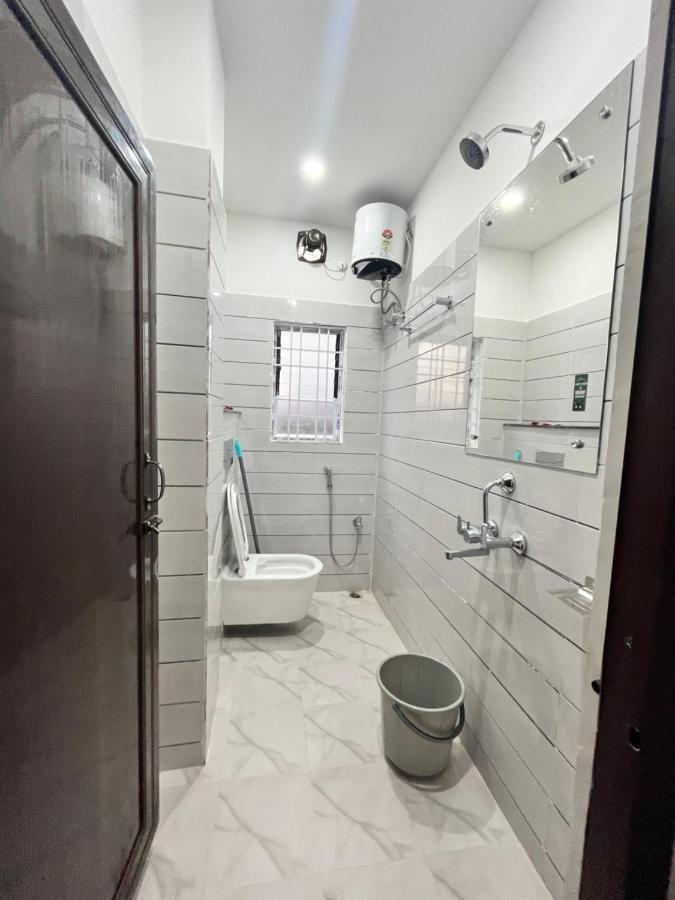 Вилла Light House, Unique & Cozy 2Bhk Гувахати Экстерьер фото